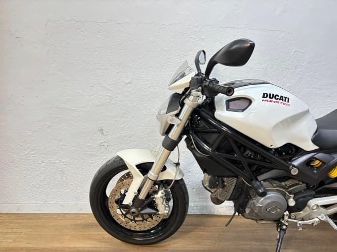 Comprar DUCATI MONSTER 699 (A2) 2010 de segunda mano DUCATI MONSTER 699 (A2) 2010 de segunda mano
