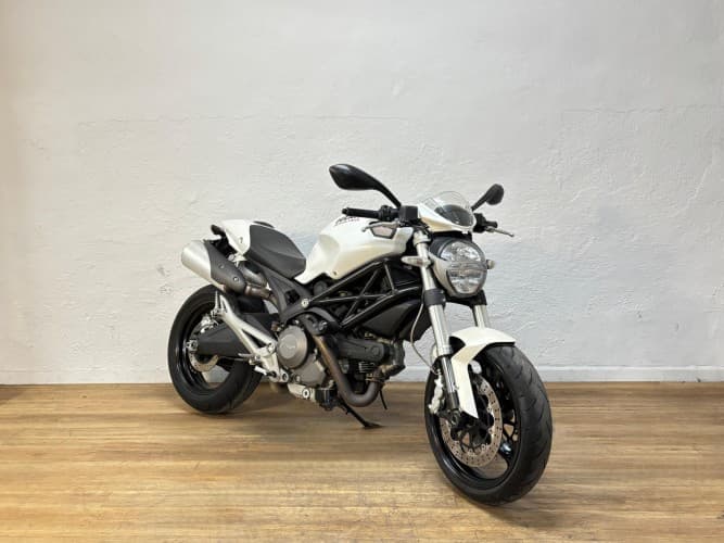 Comprar DUCATI MONSTER 699 (A2) 2010 de segunda mano DUCATI MONSTER 699 (A2) 2010 de segunda mano