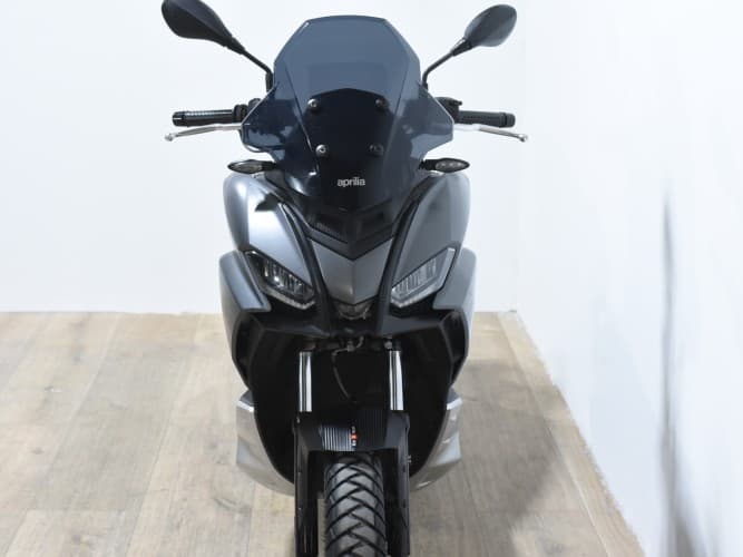 Comprar APRILIA SR GT 125 (IVA DEDUCIBLE) 2024 de segunda mano APRILIA SR GT 125 (IVA DEDUCIBLE) 2024 de segunda mano