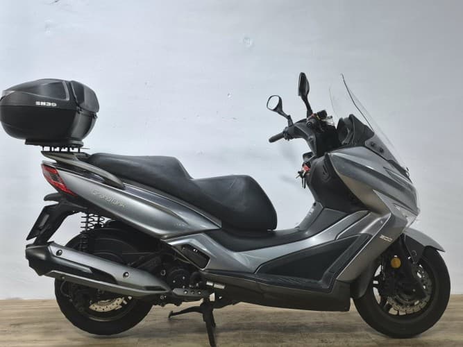 Comprar KYMCO GRAND DINK 300 2020 de segunda mano KYMCO GRAND DINK 300 2020 de segunda mano