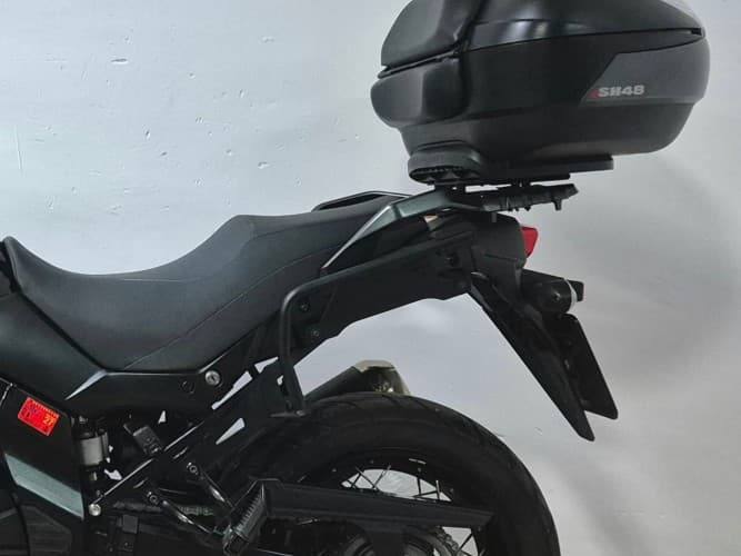 Comprar SUZUKI V STROM 650 XT (TOP CASE) 2021 de segunda mano SUZUKI V STROM 650 XT (TOP CASE) 2021 de segunda mano