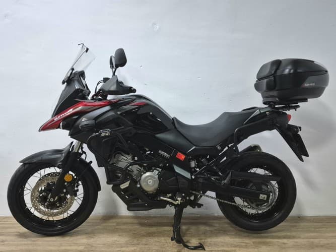 Comprar SUZUKI V STROM 650 XT (TOP CASE) 2021 de segunda mano SUZUKI V STROM 650 XT (TOP CASE) 2021 de segunda mano
