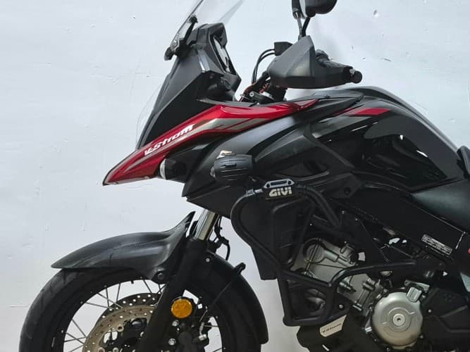 Comprar SUZUKI V STROM 650 XT (TOP CASE) 2021 de segunda mano SUZUKI V STROM 650 XT (TOP CASE) 2021 de segunda mano