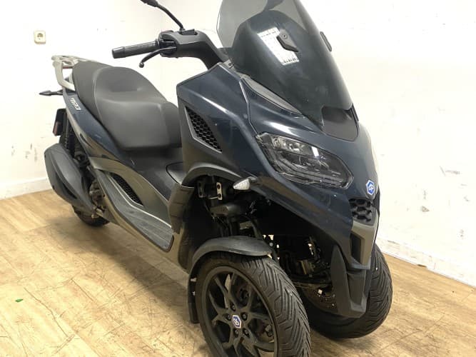 PIAGGIO MP3 310 HPE 2025 de segunda mano