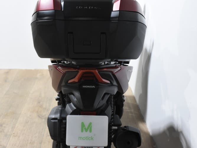 HONDA FORZA 125 2023 de segunda mano