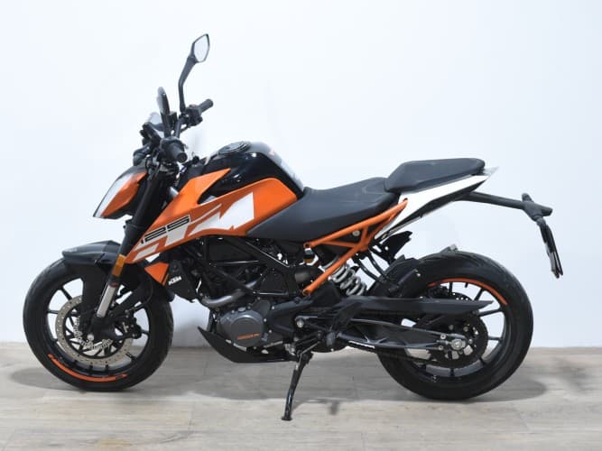 KTM DUKE 125 2020 de segunda mano