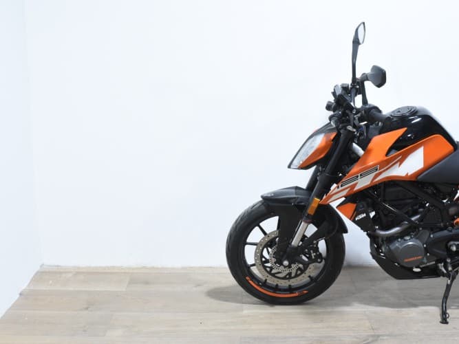 KTM DUKE 125 2020 de segunda mano