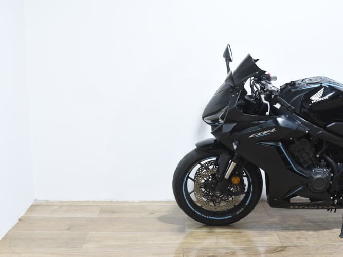 Comprar HONDA CBR 650 R A2 2023 de segunda mano HONDA CBR 650 R A2 2023 de segunda mano