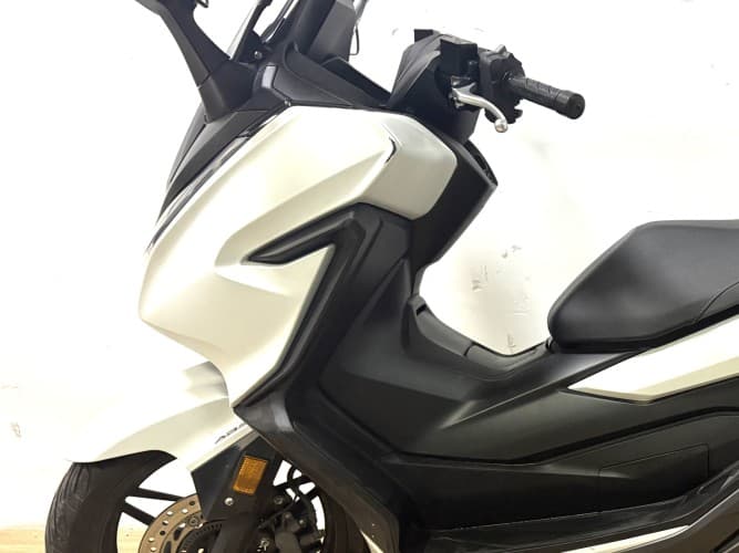 HONDA FORZA 125 2021 de segunda mano