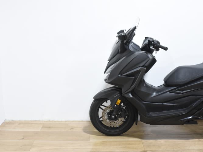 HONDA FORZA 125 2022 de segunda mano