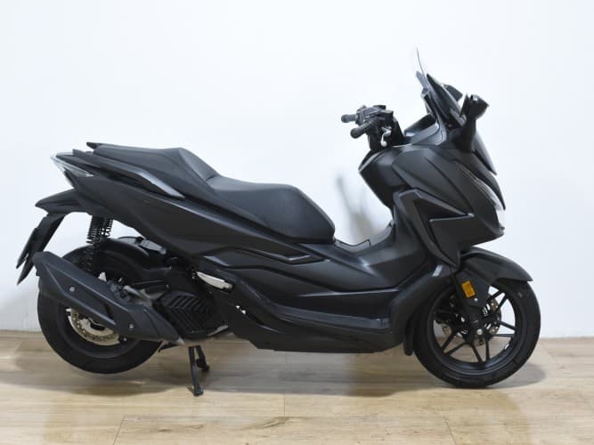 HONDA FORZA 125 2022 de segunda mano