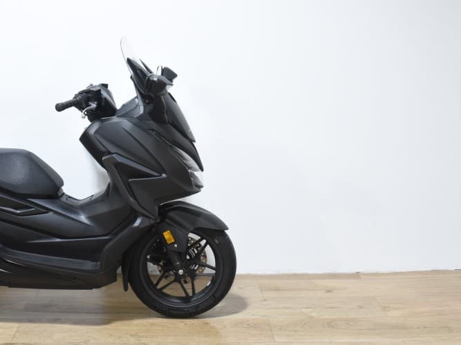 HONDA FORZA 125 2022 de segunda mano