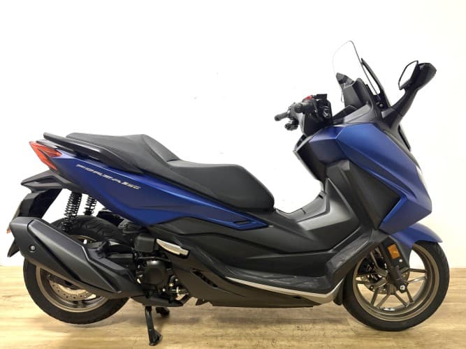 Comprar HONDA FORZA 350 2023 de segunda mano HONDA FORZA 350 2023 de segunda mano