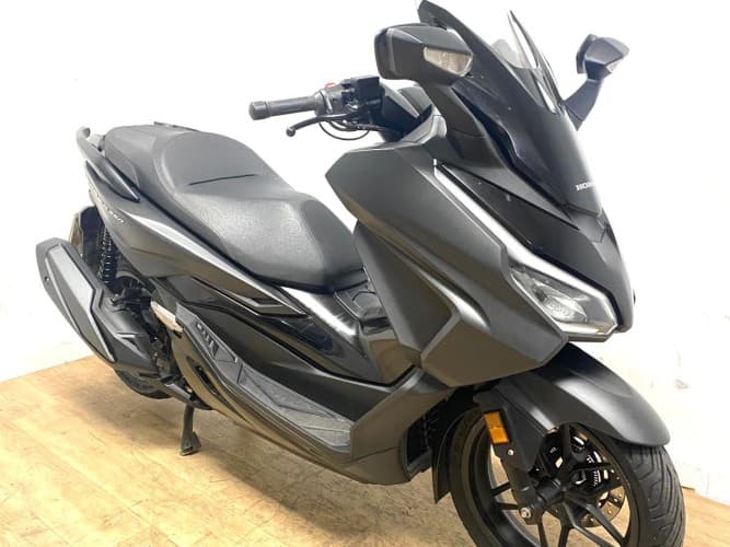 Comprar HONDA FORZA 350 2023 de segunda mano HONDA FORZA 350 2023 de segunda mano