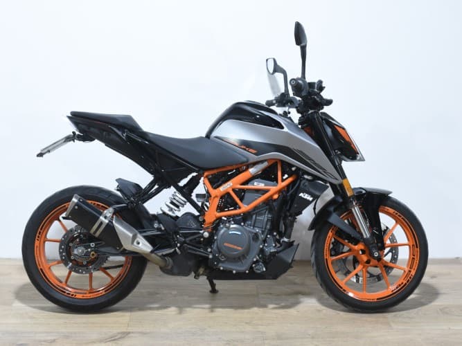 Comprar KTM DUKE 390 2023 de segunda mano KTM DUKE 390 2023 de segunda mano