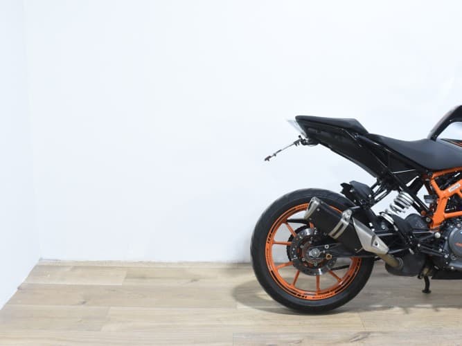 Comprar KTM DUKE 390 2023 de segunda mano KTM DUKE 390 2023 de segunda mano