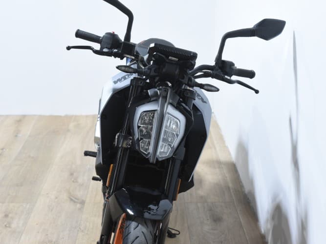 Comprar KTM DUKE 390 2023 de segunda mano KTM DUKE 390 2023 de segunda mano