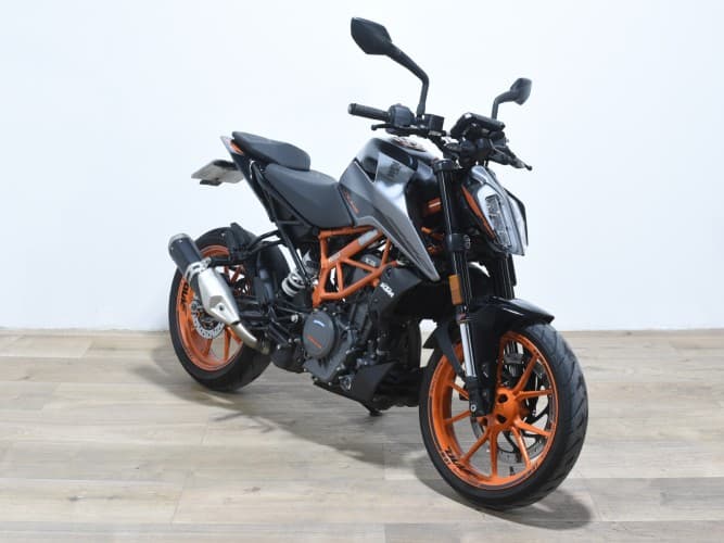 Comprar KTM DUKE 390 2023 de segunda mano KTM DUKE 390 2023 de segunda mano