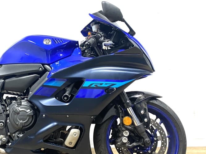 YAMAHA R7 (A2) 2023 de segunda mano