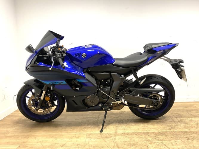 YAMAHA R7 (A2) 2023 de segunda mano