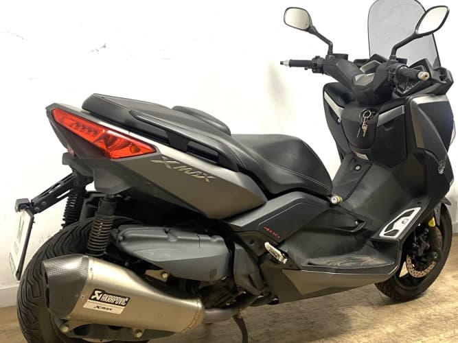 YAMAHA XMAX 400 2016 de segunda mano