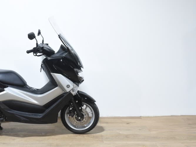 YAMAHA NMAX 125 2016 de segunda mano