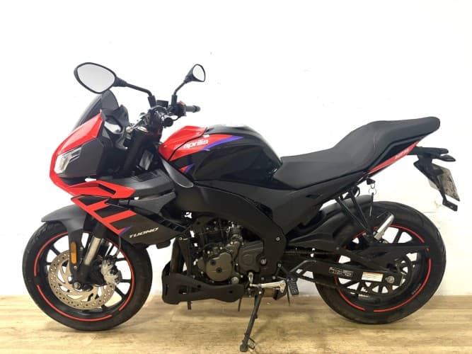 APRILIA TUONO 125 2024 de segunda mano