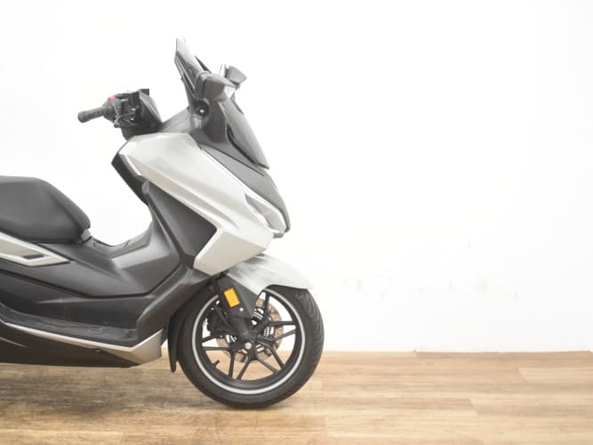 HONDA FORZA 350 2024 de segunda mano