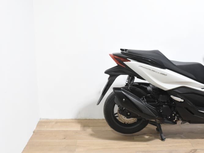 Comprar HONDA FORZA 350 2024 de segunda mano HONDA FORZA 350 2024 de segunda mano