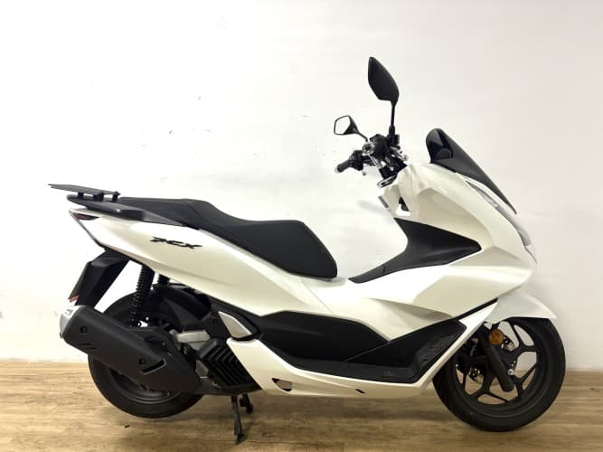 HONDA PCX 125 2024 de segunda mano