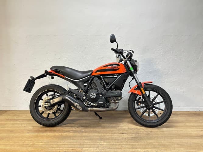 Comprar DUCATI SCRAMBLER 400 2018 de segunda mano DUCATI SCRAMBLER 400 2018 de segunda mano