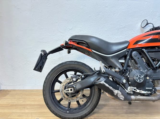 Comprar DUCATI SCRAMBLER 400 2018 de segunda mano DUCATI SCRAMBLER 400 2018 de segunda mano