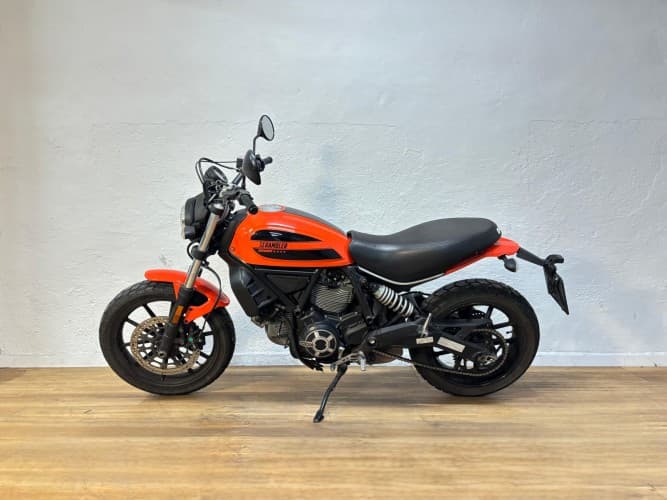 Comprar DUCATI SCRAMBLER 400 2018 de segunda mano DUCATI SCRAMBLER 400 2018 de segunda mano