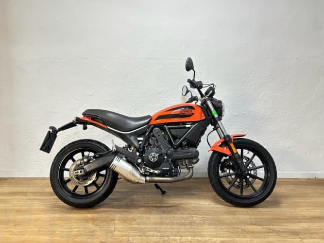 DUCATI SCRAMBLER 400 2018 de segunda mano