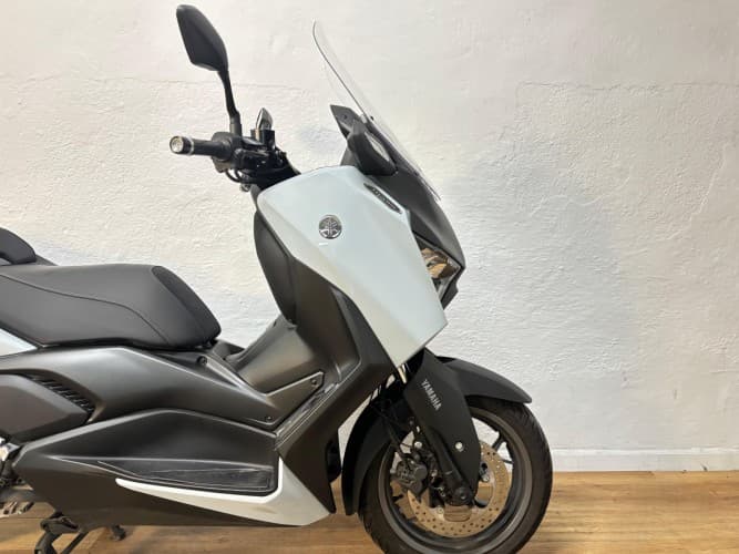 Comprar YAMAHA XMAX 300 2025 de segunda mano YAMAHA XMAX 300 2025 de segunda mano