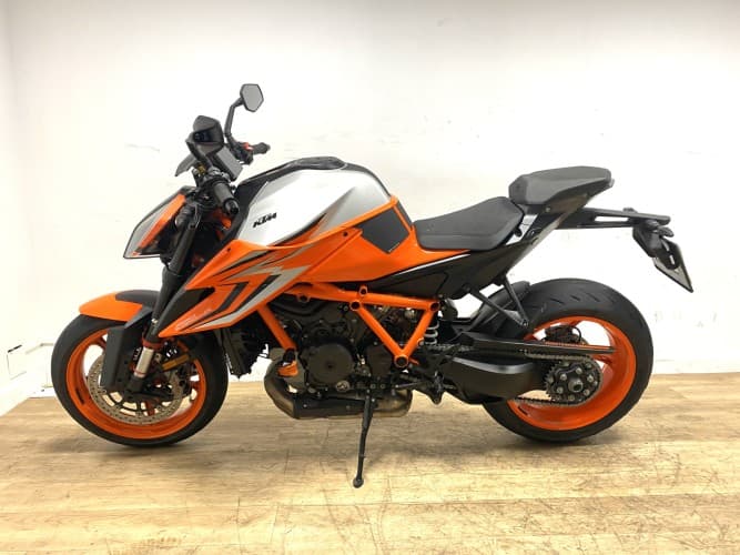 Comprar KTM 1290 SUPER DUKE R (MIVV HOMOLOGADO) 2023 de segunda mano KTM 1290 SUPER DUKE R (MIVV HOMOLOGADO) 2023 de segunda mano