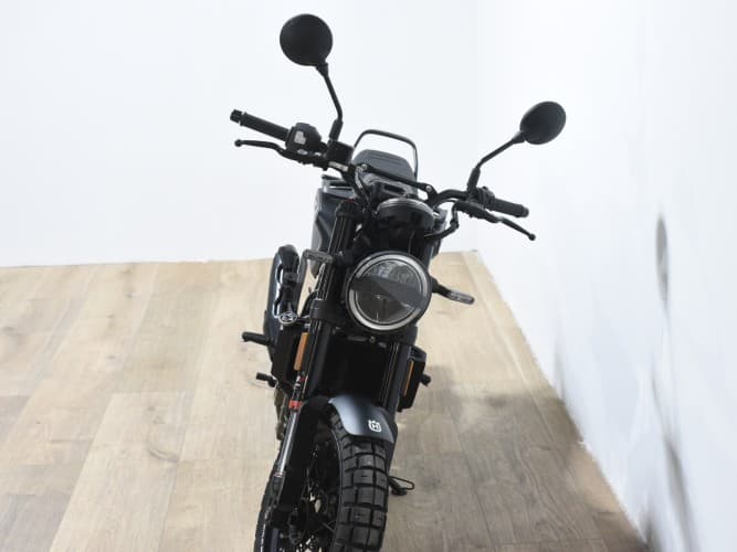 HUSQVARNA SVARTPILEN 401 2024 de segunda mano