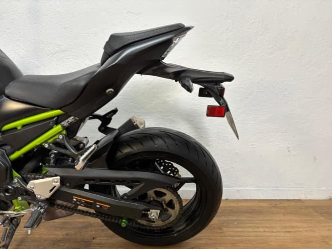 Comprar KAWASAKI Z 900 (e)(A) 2022 de segunda mano KAWASAKI Z 900 (e)(A) 2022 de segunda mano