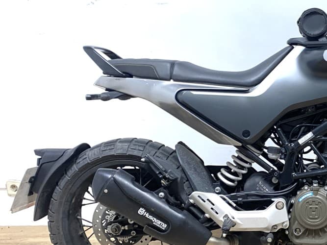 Comprar HUSQVARNA SVARTPILEN 125 2023 de segunda mano HUSQVARNA SVARTPILEN 125 2023 de segunda mano