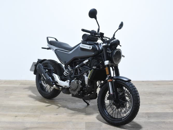 Comprar HUSQVARNA SVARTPILEN 125 2023 de segunda mano HUSQVARNA SVARTPILEN 125 2023 de segunda mano