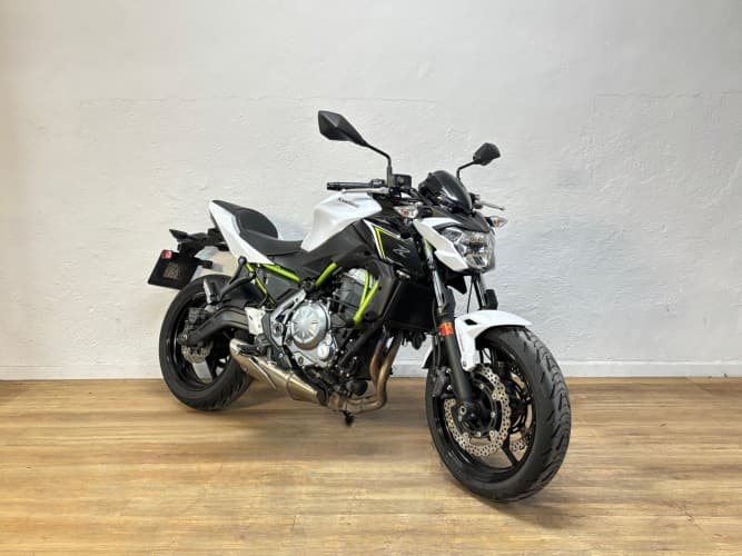 Comprar KAWASAKI Z 650 (A) 2017 de segunda mano KAWASAKI Z 650 (A) 2017 de segunda mano