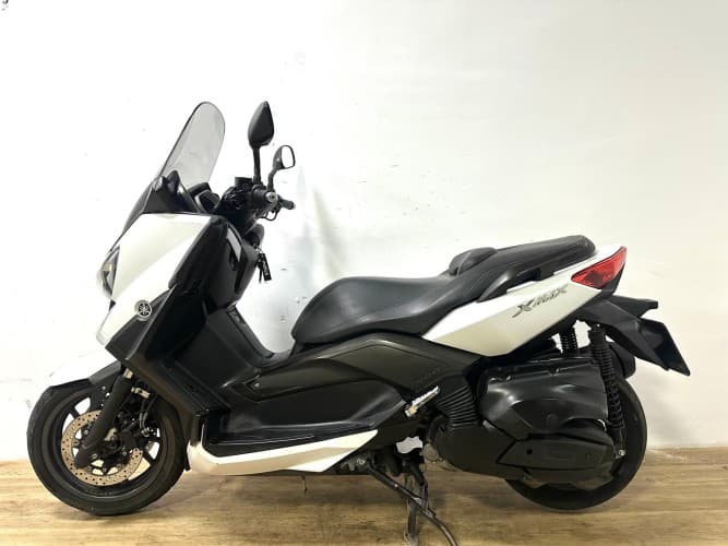 YAMAHA XMAX 400 2013 de segunda mano