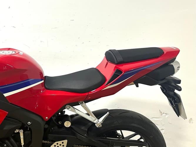 Comprar HONDA CBR 600 RR 2025 de segunda mano HONDA CBR 600 RR 2025 de segunda mano