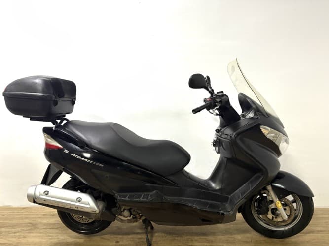 SUZUKI BURGMAN 125 2012 de segunda mano