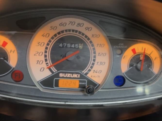 SUZUKI BURGMAN 125 2012 de segunda mano