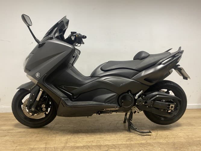 YAMAHA TMAX 530 2016 de segunda mano