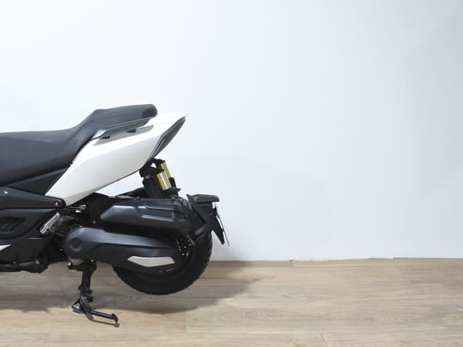 WOTTAN STORM R 125 2023 de segunda mano