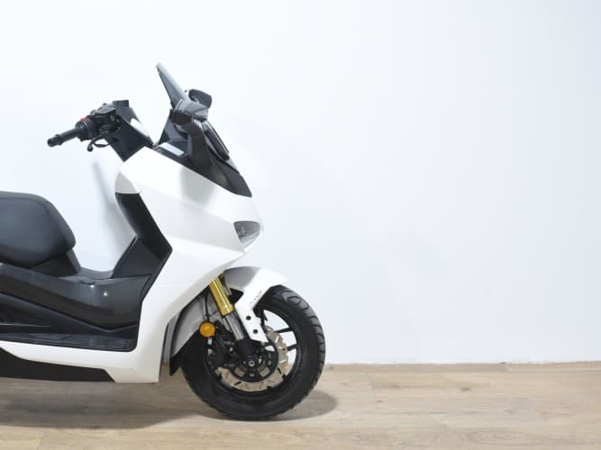 WOTTAN STORM R 125 2023 de segunda mano