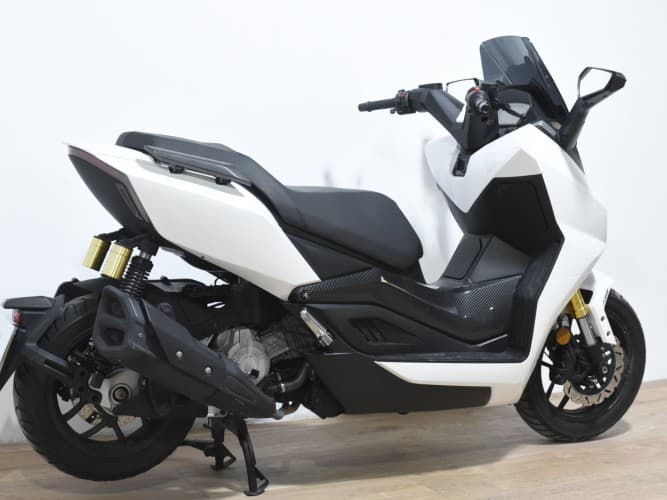 WOTTAN STORM R 125 2023 de segunda mano