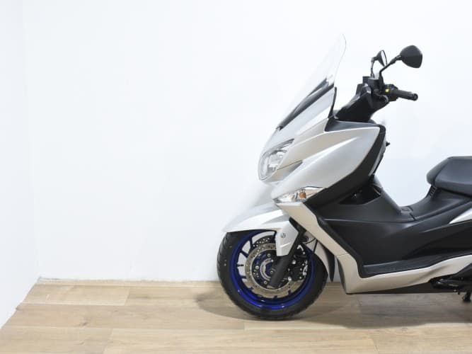 SUZUKI BURGMAN 400 2022 de segunda mano